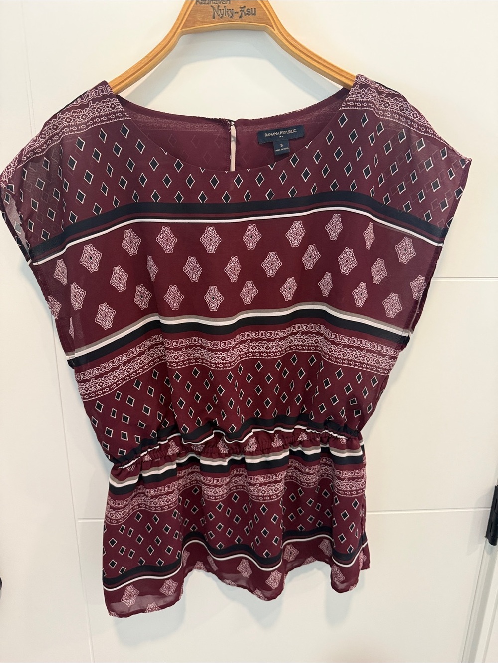 Banana Republic Burgundy Patterned Peplum Blouse